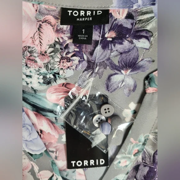 NEW Torrid Harper Georgette Blouse In Harmonic Grey Floral Size 1X 14-16 NWT - Picture 8 of 14
